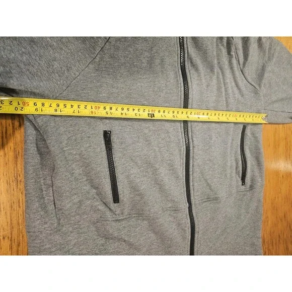 Cabi Sweatshirt Womens  Size M Gray Zip Up Stretch Knit Athletic Athleisure - Picture 8 of 10